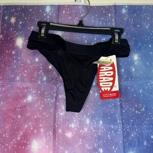 New women’s black parade thong 🛍